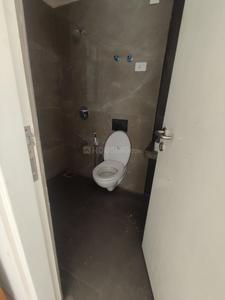 Bathroom Image of 1500 Sq.ft 3 BHK Apartment / Flat for rent in Zaveri Greens, Ghuma Ahmedabad for Rs. 24000