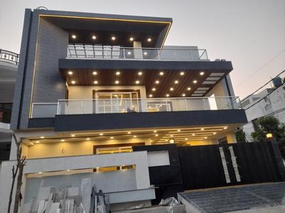 Image of 2600 Sq.ft 6 BHK Villa for sale in Gomti Nagar, Lucknow for Rs. 57500000
