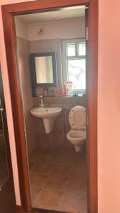 Bathroom Image of 1650 Sq.ft 2.5 BHK Apartment / Flat for rent in Adani Elysium, Shantigram Ahmedabad for Rs. 35000