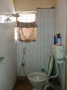 Bathroom Image of 700 Sq.ft 2 BHK Apartment / Flat for sale in Santoshpur Kolkata for Rs. 4000000
