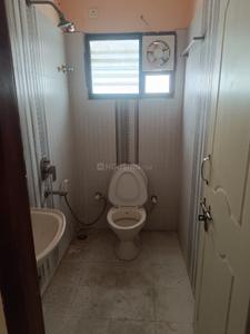 Bathroom Image of 1100 Sq.ft 3 BHK Apartment / Flat for rent in Benz Circle Vijayawada for Rs. 40000