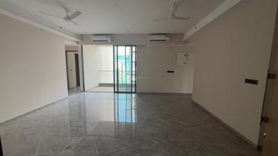 Living Room Image of 1600 Sq.ft 4 BHK Apartment / Flat for sale in Santacruz West Mumbai for Rs. 120000000