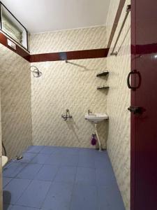 Bathroom Image of 1500 Sq.ft 2 BHK Independent House for rent in Ganapathy Coimbatore for Rs. 20000