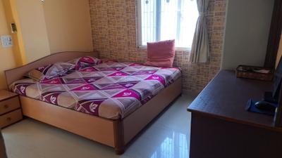 Bedroom Image of 990 Sq.ft 2 BHK Apartment / Flat for sale in Kankaria Ahmedabad for Rs. 5500000