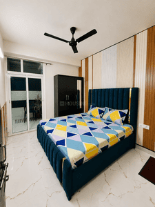 Image of 1350 Sq.ft 3 BHK Apartment / Flat for sale in Sector 73, Noida for Rs. 6000000