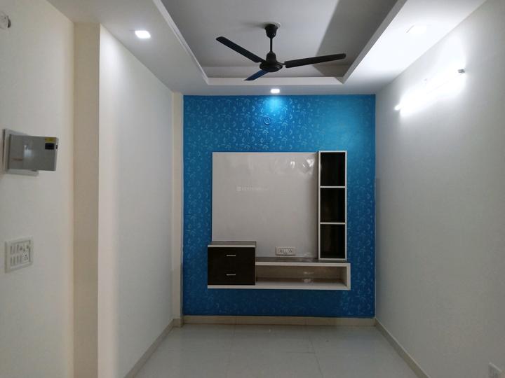 2 BHK 675 Sqft Independent Floor for sale at Mahavir Enclave, New Delhi