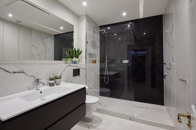 Bathroom Image of 2608 Sq.ft 4.5 BHK Apartment / Flat for sale in Ganeshpeth Colony Nagpur for Rs. 31100000