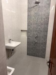 Bathroom Image of 2200 Sq.ft 3 BHK Builder Floor for sale in Swaraj Homes RWA Chittaranjan Park Block I, Chittaranjan Park New Delhi for Rs. 61000000