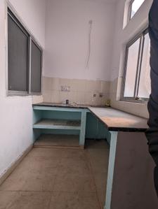 Kitchen Image of 1500 Sq.ft 2 BHK Builder Floor for rent in South City Lucknow for Rs. 15000