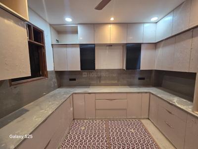 Kitchen Image of 2250 Sq.ft 3 BHK Builder Floor for sale in Laxmi Nagar New Delhi for Rs. 47000000