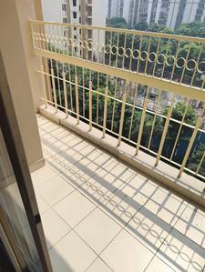 Image of 1150 Sq.ft 2 BHK Apartment / Flat for sale in Mahagun Mascot, Crossings Republik, Ghaziabad for Rs. 8600000