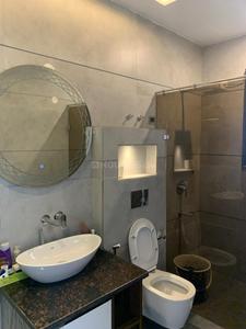 Bathroom Image of 1700 Sq.ft 3 BHK Builder Floor for rent in Palam Vihar Gurgaon for Rs. 75000