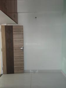 Bedroom Image of 1300 Sq.ft 3 BHK Apartment / Flat for rent in Choolaimedu Chennai for Rs. 40000