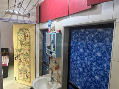 Bathroom Image of 700 Sq.ft 1 BHK Apartment / Flat for sale in Airoli Navi Mumbai for Rs. 9200000