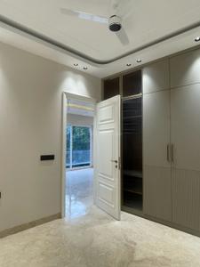 Bedroom Image of 2160 Sq.ft 4 BHK Builder Floor for sale in Yojana Vihar RWA, Anand Vihar New Delhi for Rs. 40000000