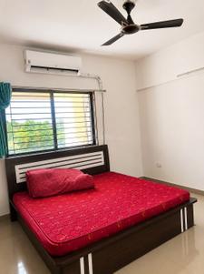 Bedroom Image of 1600 Sq.ft 3 BHK Apartment / Flat for sale in Magarpatta Jasminium, Magarpatta City Pune for Rs. 22000000