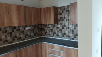 Kitchen Image of 1090 Sq.ft 2 BHK Apartment / Flat for rent in Prateek Grand City, Siddharth Vihar Ghaziabad for Rs. 30000