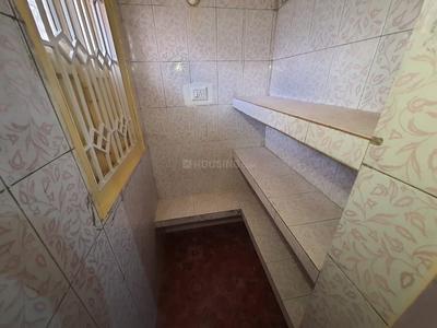 Bathroom Image of 1200 Sq.ft 3 BHK Independent House for rent in Narayanpur Anant Muzaffarpur for Rs. 14000