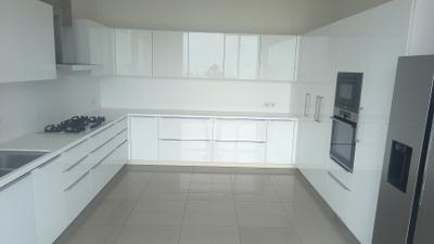 Kitchen Image of 6256 Sq.ft 4.5 BHK Apartment / Flat for sale in Magarpatta City Pune for Rs. 140000000