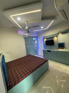 Bedroom Image of 400 Sq.ft 1 BHK Studio for rent in DLF Capital Greens Phase 1 And 2, Karampura New Delhi for Rs. 26000