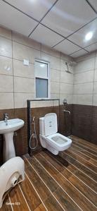 Bathroom Image of 1900 Sq.ft 3 BHK Apartment / Flat for rent in Omkar Royal Nest Lotus, Greater Kailash Jammu for Rs. 37000