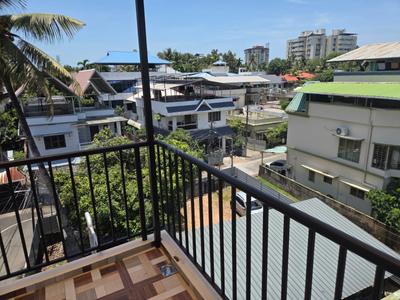 Balcony Image of 1800 Sq.ft 3 BHK Apartment / Flat for sale in Kalpaka Pearl White, Edappally Kochi for Rs. 11000000