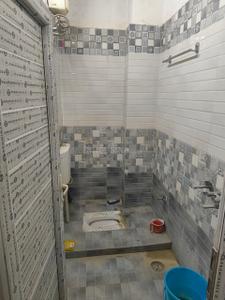 Bathroom Image of 150 Sq.ft 3 BHK Independent House for rent in Bhautipratappur Kanpur for Rs. 2500