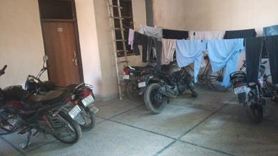 Parking Area Image of 750 Sq.ft 1 RK Builder Floor for rent in Sector 38 Gurgaon for Rs. 10000