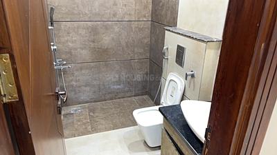 Image of 1300 Sq.ft 3 BHK Builder Floor for rent in Shahdara, New Delhi for Rs. 45000