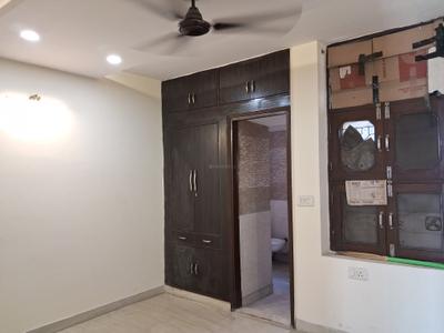 Bedroom Image of 2250 Sq.ft 4 BHK Builder Floor for rent in Paschim Vihar New Delhi for Rs. 47000