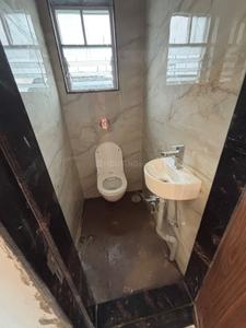 Bathroom Image of 1750 Sq.ft 3 BHK Apartment / Flat for rent in Pratap Nagar Nagpur for Rs. 35000