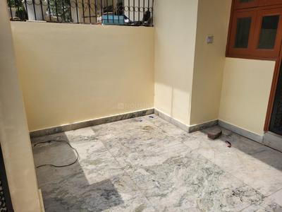 Balcony Image of 900 Sq.ft 2 BHK Apartment / Flat for rent in Vaishali Ghaziabad for Rs. 22000