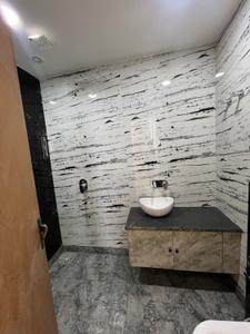 Bathroom Image of 750 Sq.ft 2 BHK Builder Floor for sale in Shalimar Bagh New Delhi for Rs. 11700000