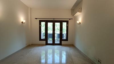 Hall Image of 7200 Sq.ft 4 BHK Builder Floor for rent in Vivek Home Vivek Homes 5, Panchsheel Park New Delhi for Rs. 450000