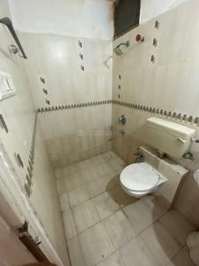 Bathroom Image of 1350 Sq.ft 2 BHK Apartment / Flat for rent in Paras Hermitage, Bagmugaliya Bhopal for Rs. 20000