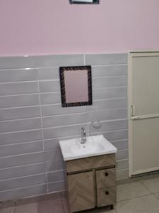 Bathroom Image of 150 Sq.ft 1 RK Independent House for rent in Murthal Khas Sonipat for Rs. 7500