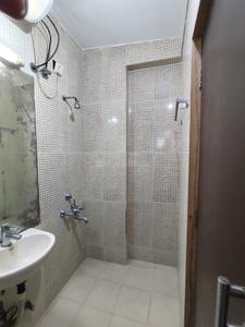 Bathroom Image of 1400 Sq.ft 3 BHK Apartment / Flat for sale in Sion Mumbai for Rs. 28500000
