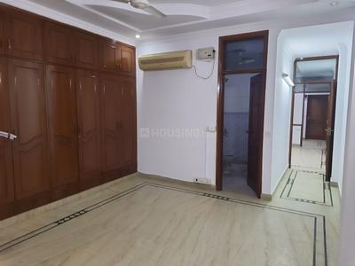 Bedroom Image of 1800 Sq.ft 3 BHK Builder Floor for sale in Kailash Colony New Delhi for Rs. 35000000
