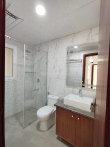 Bathroom Image of 2130 Sq.ft 3 BHK Apartment / Flat for sale in Central Park Aqua Front Towers, Sector 33 Sohna for Rs. 28500010