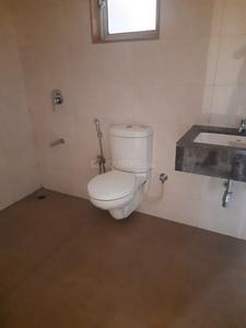 Bathroom Image of 925 Sq.ft 2 BHK Apartment / Flat for sale in Indiabulls Greens, Panvel Navi Mumbai for Rs. 7500000