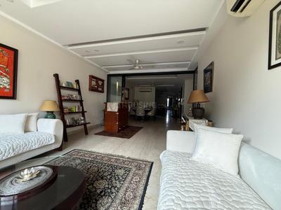 Bedroom Image of 2700 Sq.ft 4 BHK Builder Floor for sale in Sukhdev Vihar New Delhi for Rs. 69000000