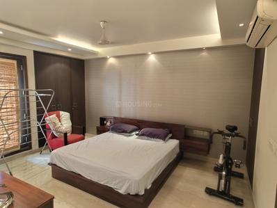 Bedroom Image of 2400 Sq.ft 3 BHK Builder Floor for sale in Hauz Khas New Delhi for Rs. 57000000