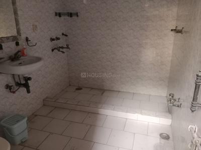 Bathroom Image of 1100 Sq.ft 2 BHK Builder Floor for rent in Safdarjung Development Area New Delhi for Rs. 70000