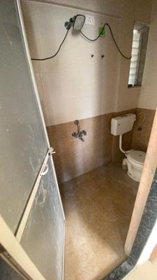 Bathroom Image of 430 Sq.ft 1 BHK Apartment / Flat for rent in Taloja Navi Mumbai for Rs. 7500