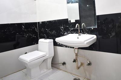 Bathroom Image of Helloworld Divine in Dwarka Mor, New Delhi