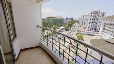 Balcony Image of 1867 Sq.ft 3 BHK Apartment / Flat for sale in Kochi Projects, Marine Drive Kochi for Rs. 11500000