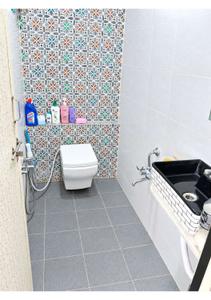 Image of 1360 Sq.ft 3 BHK Apartment / Flat for sale in Shivalik Sanjay Tower, Satellite, Ahmedabad for Rs. 10500000