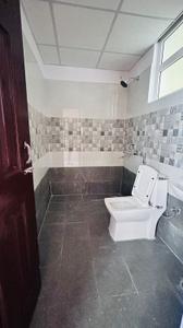 Bathroom Image of 1280 Sq.ft 2 BHK Independent House for rent in AWHO Vay Sector 8B G, Vrindavan Yojana Lucknow for Rs. 18000
