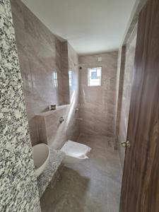 Bathroom Image of 1650 Sq.ft 3 BHK Apartment / Flat for rent in Seminary Hills Nagpur for Rs. 23000