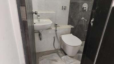 Bathroom Image of 475 Sq.ft 1 BHK Apartment / Flat for rent in Nandivardhan Fortuna Blue, Lower Parel Mumbai for Rs. 55000